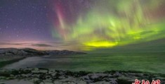 内蒙古呼伦贝尔夜空现绚丽极光