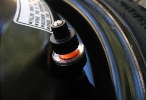 汽车多少胎压打气 汽车多少胎压打气