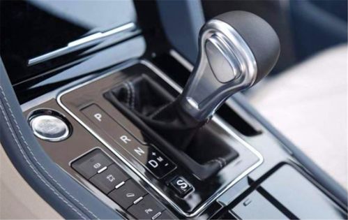 汽车换挡油门多少合适 汽车换挡油门多少合适