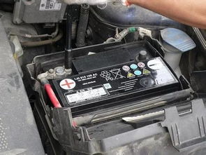 汽车电瓶满电多少V