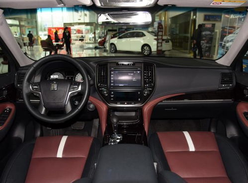 在哪看汽车自重多少