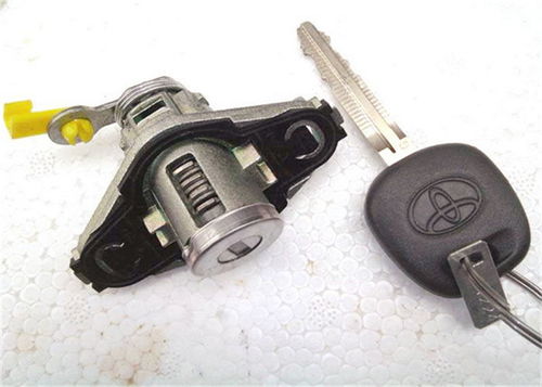 汽车锁子多少把 汽车锁子多少把