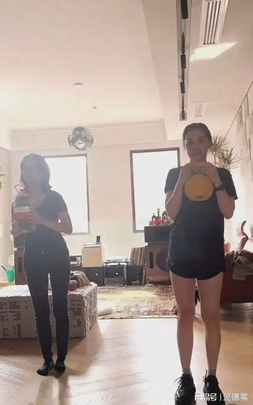 梅婷晒照庆50岁生日 老公花臂抢镜 梅婷晒照庆50岁生日 老公花臂抢镜