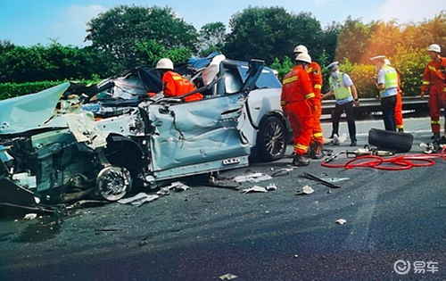 中国公民在美车祸身亡 目击者发声 中国公民在美车祸身亡 目击者发声