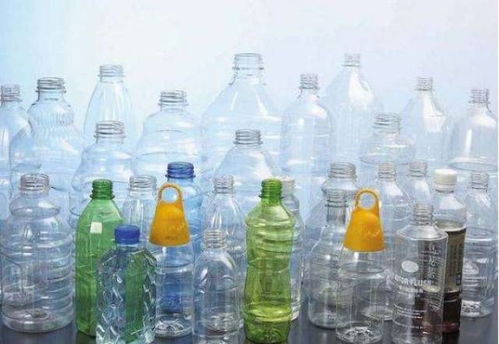 情侣吃饭两瓶矿泉水被收176元 情侣吃饭两瓶矿泉水被收176元