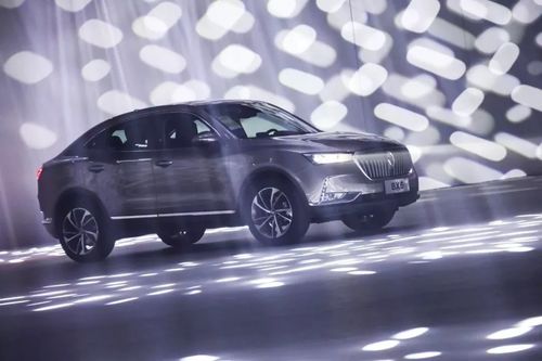 侯默有多少汽车 侯默有多少汽车