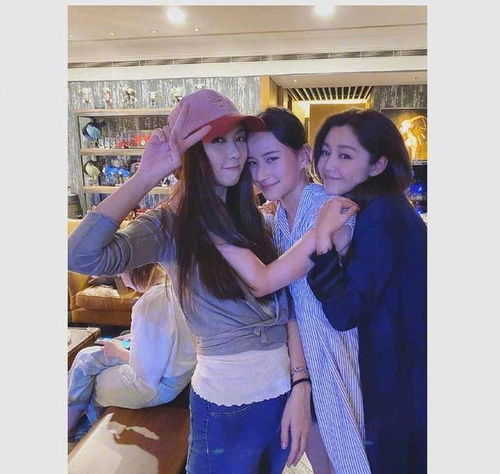 何超莲回复窦骁生日祝福