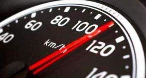 汽车最高时速多少转 汽车最高时速多少转