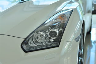 黑色汽车燃烧温度多少 黑色汽车燃烧温度多少