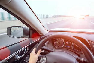 汽车转弯时速度多少 汽车转弯时速度多少