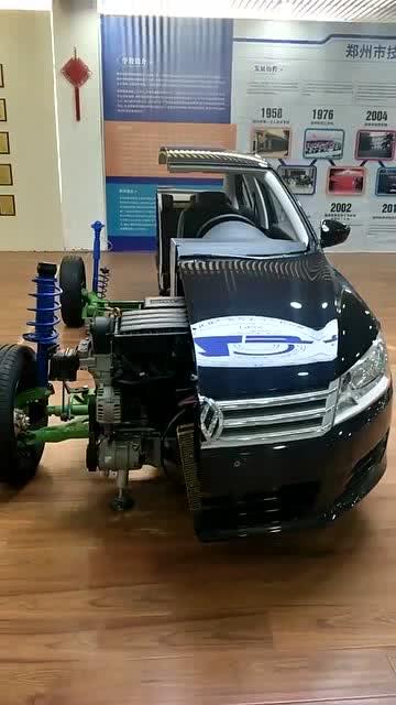 汽车转弯看多少迈