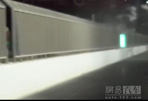 汽车启动瞬间多少转