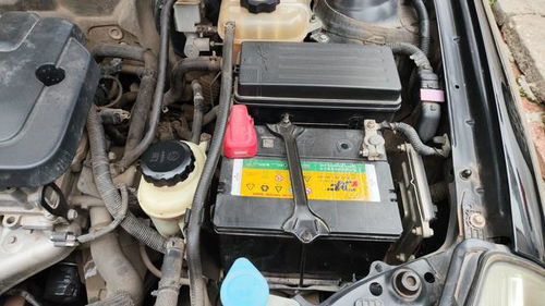 汽车电瓶suv多少伏 汽车电瓶suv多少伏