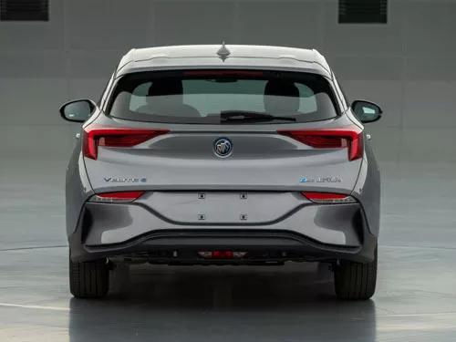 汽车新车有多少油 汽车新车有多少油