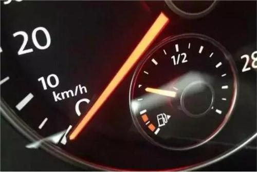 多少油汽车会熄火 多少油汽车会熄火