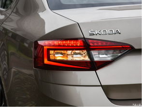 汽车后尾灯多少价位 汽车后尾灯多少价位