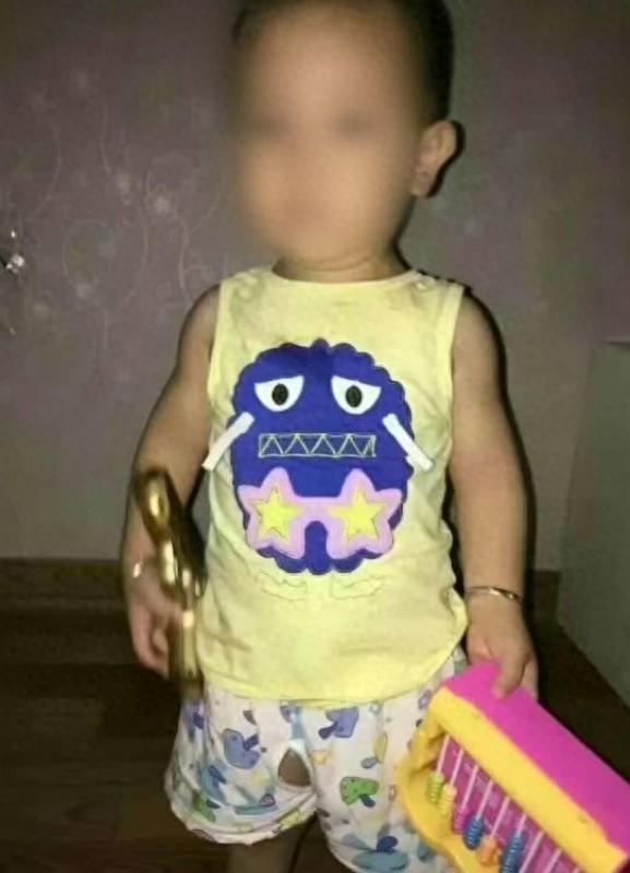 8岁男童失踪近一个月 搜寻仍在继续 8岁男童失踪近一个月 搜寻仍在继续