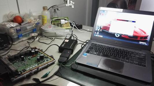 汽车电脑供电多少伏 汽车电脑供电多少伏