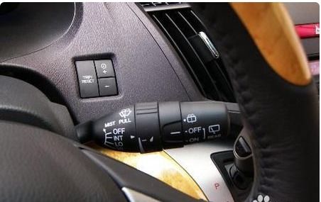 汽车拐弯打方向多少 汽车拐弯打方向多少