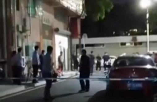 街道办回应“男子拖拽女童进小巷” 街道办回应“男子拖拽女童进小巷”