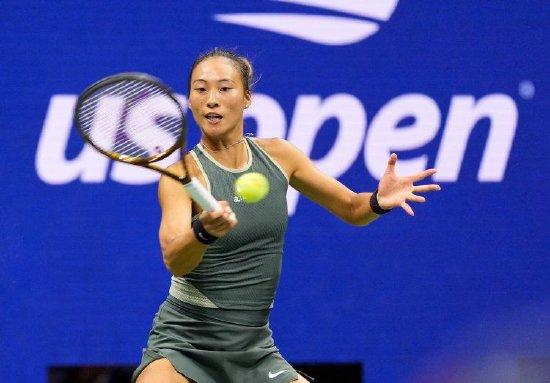 郑钦文不敌萨巴伦卡止步法网8强 郑钦文不敌萨巴伦卡止步法网8强