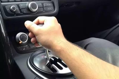 汽车多少转加档合适 汽车多少转加档合适