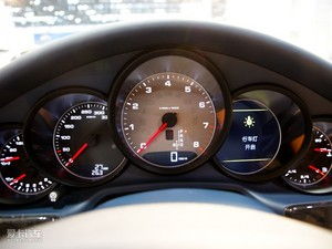 汽车静止转速多少正常 汽车静止转速多少正常