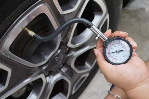 汽车打蜡多少湿度合适