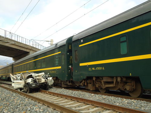 火车比汽车高多少 火车比汽车高多少