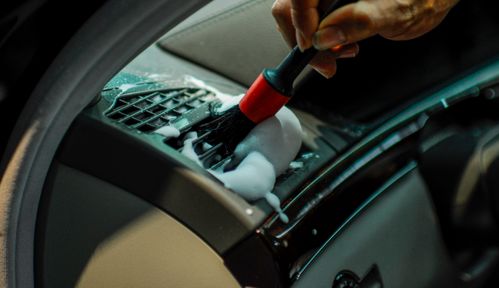 汽车有多少接地点