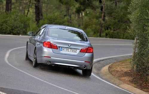 汽车上小坡多少转 汽车上小坡多少转