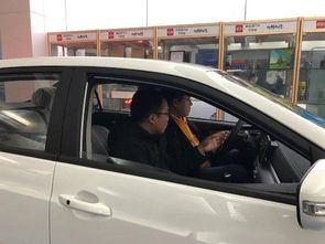 汽车打车瞬间电压多少 汽车打车瞬间电压多少