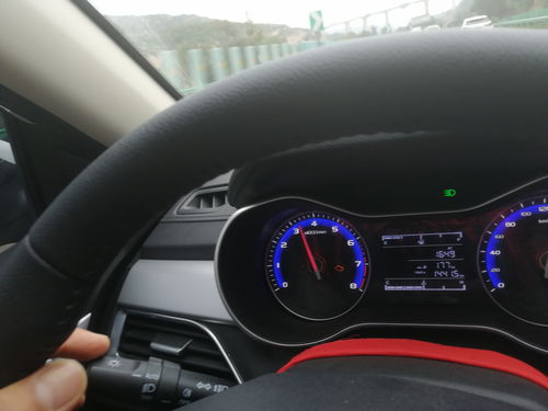 吉利汽车电瓶多少斤