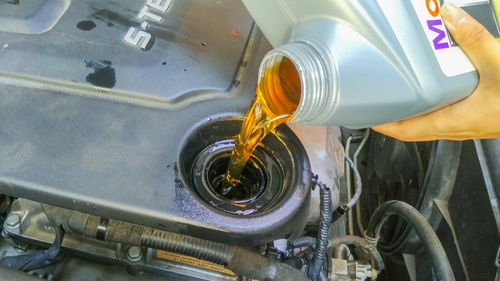 汽车换多少机油合适 汽车换多少机油合适