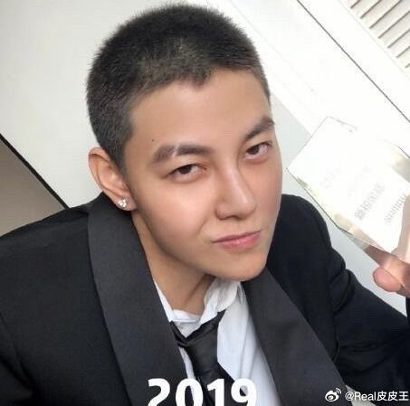 陈冠希经纪人回应飞机争执 陈冠希经纪人回应飞机争执