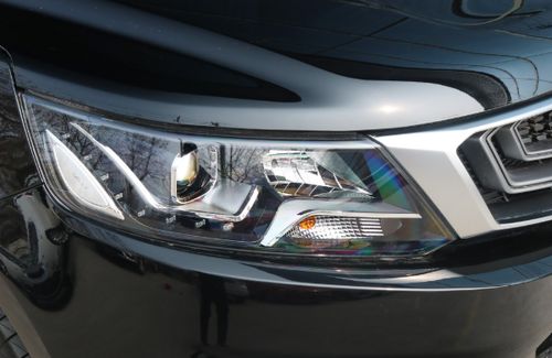 吉利汽车大灯电压多少 吉利汽车大灯电压多少