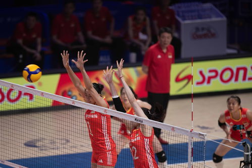 中国女排0-3不敌意大利 中国女排0-3不敌意大利