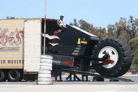 大型汽车多少米高