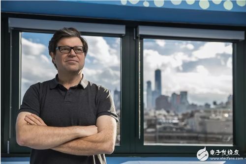 姜涛回应坠海:不小心发生意外 姜涛回应坠海:不小心发生意外