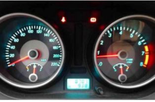 汽车多少转速加油