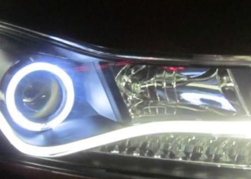 汽车大灯多少色温穿透