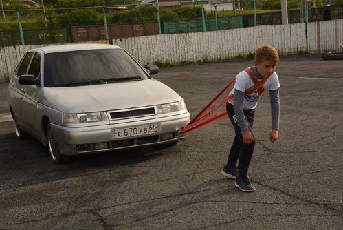 汽车能拖多少斤 汽车能拖多少斤