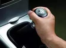 汽车换挡用多少力