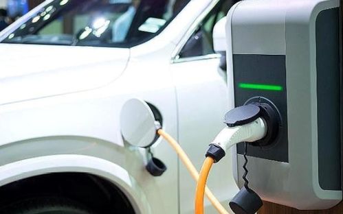 正常汽车多少电压充电 正常汽车多少电压充电