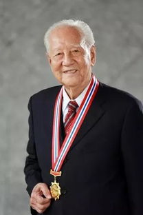 黄旭华院士今日在广东家乡安葬 黄旭华院士今日在广东家乡安葬