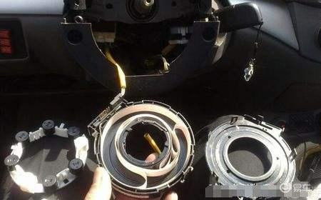 汽车气囊游丝电压多少