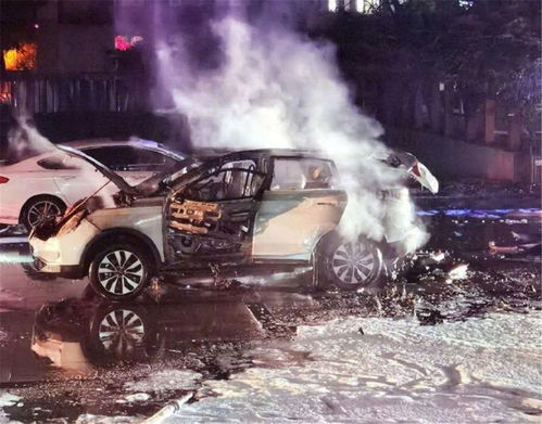 汽车着火多少v正常 汽车着火多少v正常