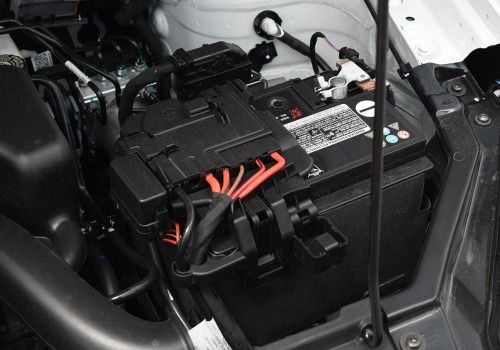 汽车放电到多少伏