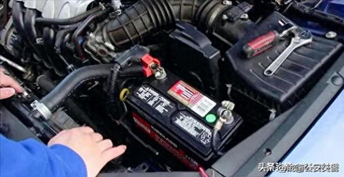 汽车电瓶每月损耗多少