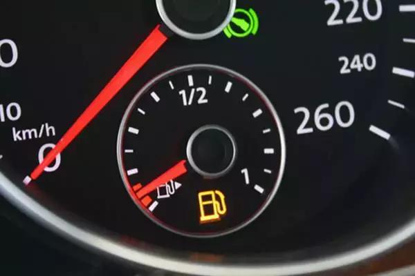 汽车油泵需要多少油 汽车油泵需要多少油